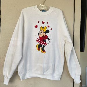 - Vintage Disney Minnie Mouse Valentines Authentic Sweatshirt 1980’s USA